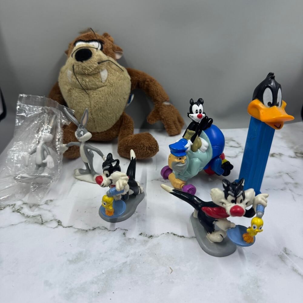 Looney Tunes Action Figure Bundle